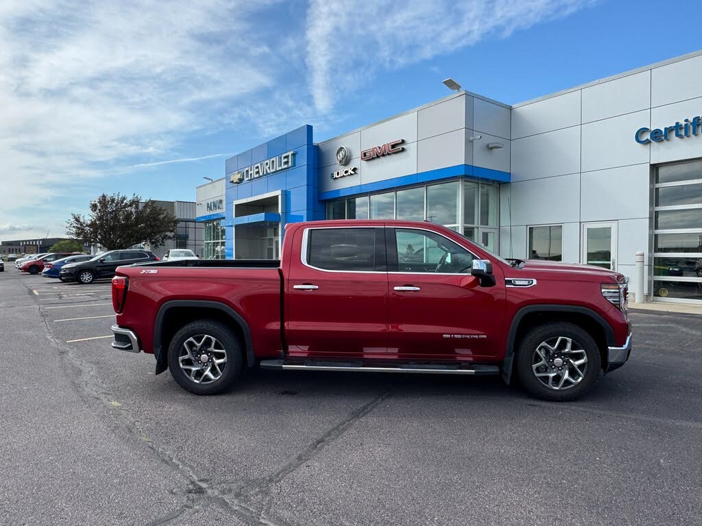 2023 GMC Sierra 1500 SLT Crew Cab 4WD