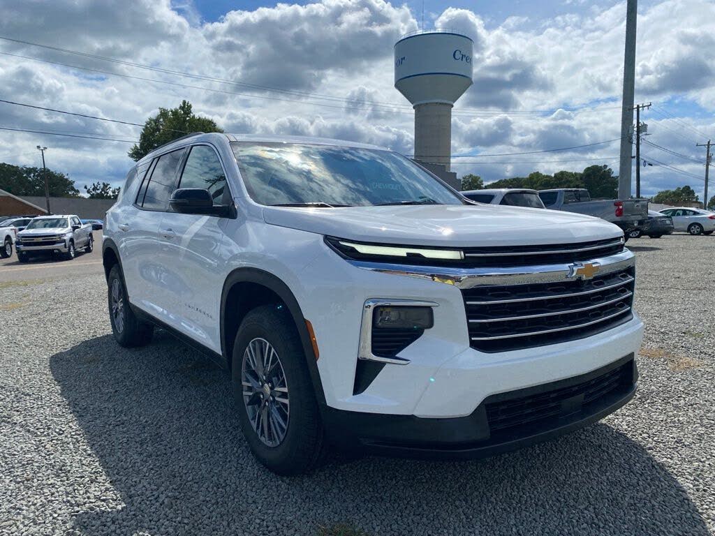 2026 Chevrolet Traverse LT FWD