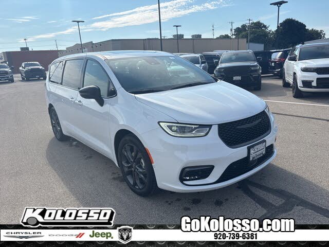 2026 Chrysler Pacifica Select FWD