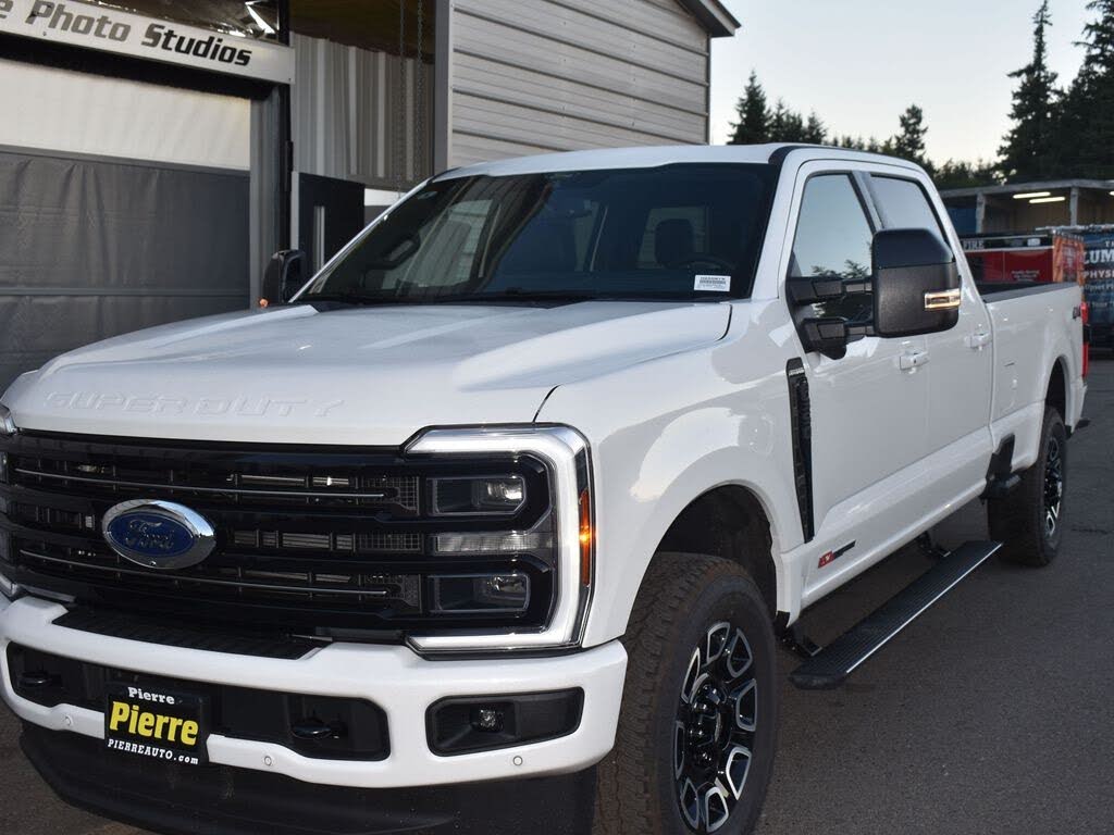 2025 Ford F-350 Super Duty Platinum Crew Cab 4WD