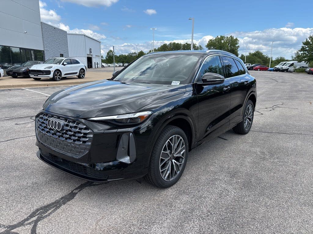 2025 Audi Q5 quattro Premium Plus 40 TFSI