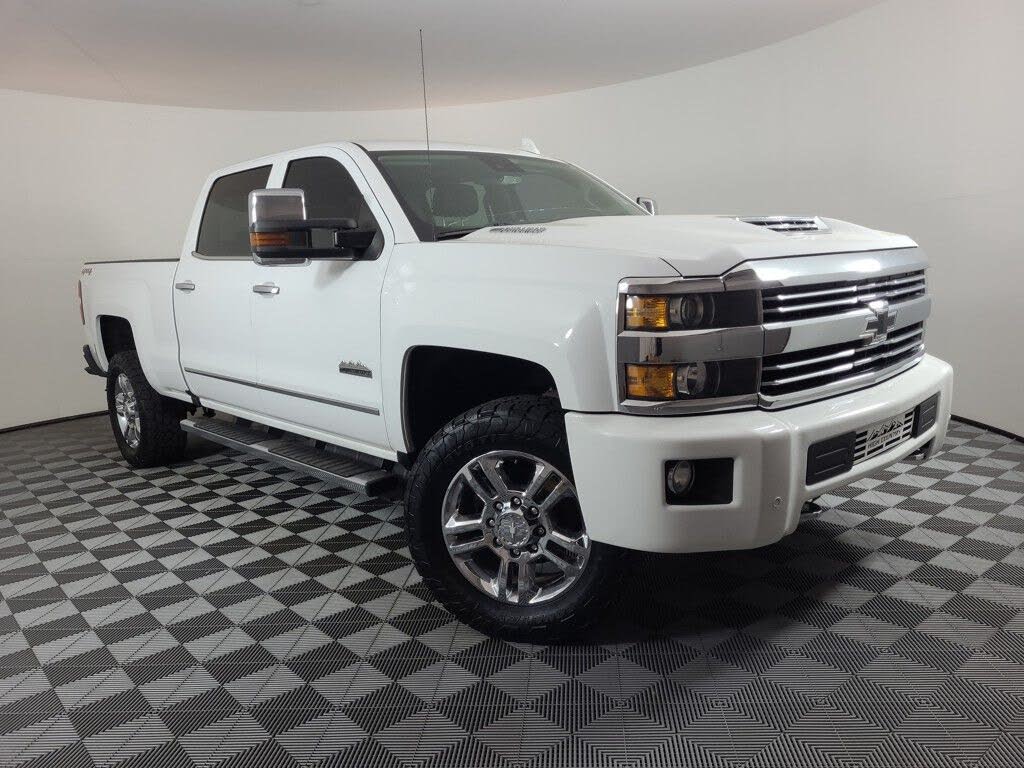 2017 Chevrolet Silverado 2500HD High Country Crew Cab 4WD