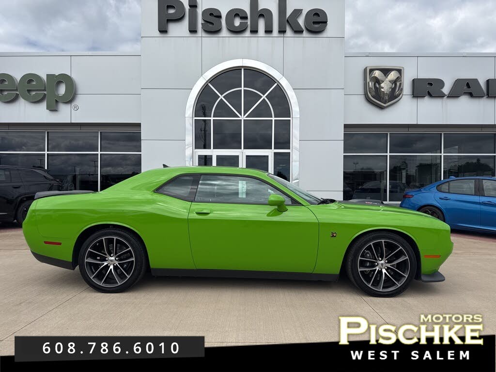 2017 Dodge Challenger R/T Scat Pack RWD