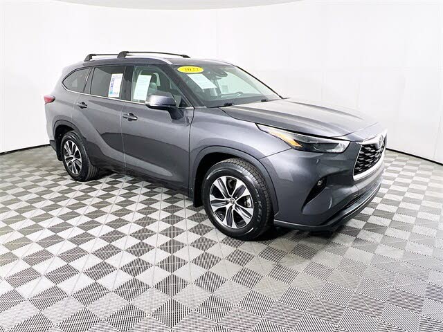 2022 Toyota Highlander XLE FWD
