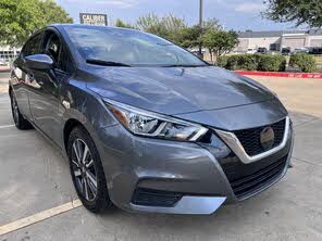 Nissan Versa SV FWD