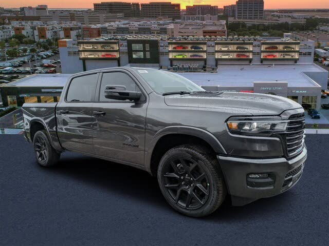 2026 RAM 1500 Laramie Crew Cab 4WD