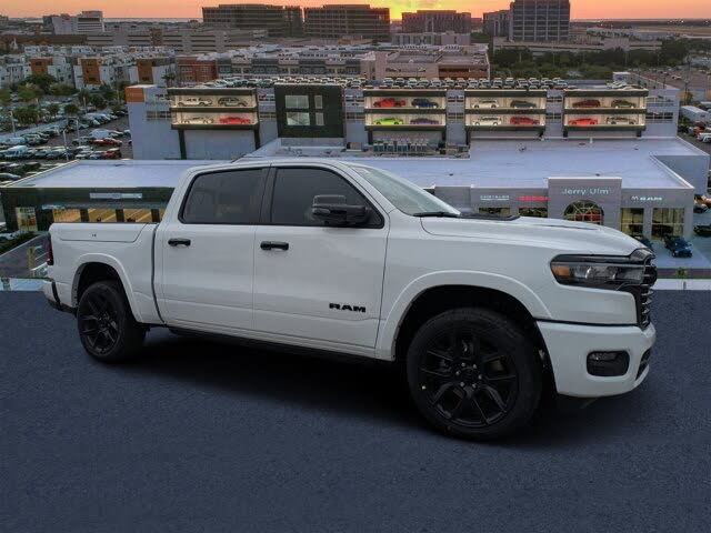 2026 RAM 1500 Laramie Crew Cab 4WD