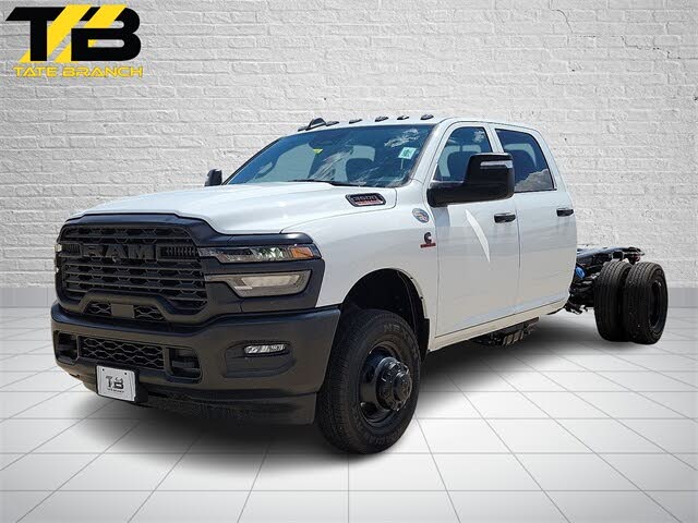 2026 RAM 3500 Chassis Tradesman Crew Cab LB DRW 4WD