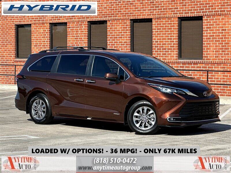 2021 Toyota Sienna XLE 7-Passenger FWD