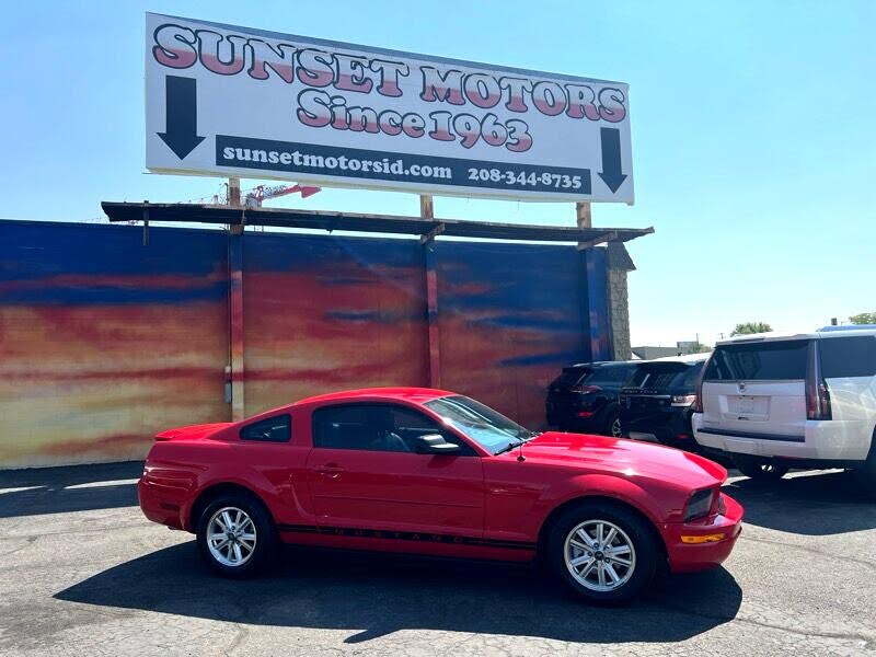 2008 Ford Mustang V6 Premium Coupe RWD