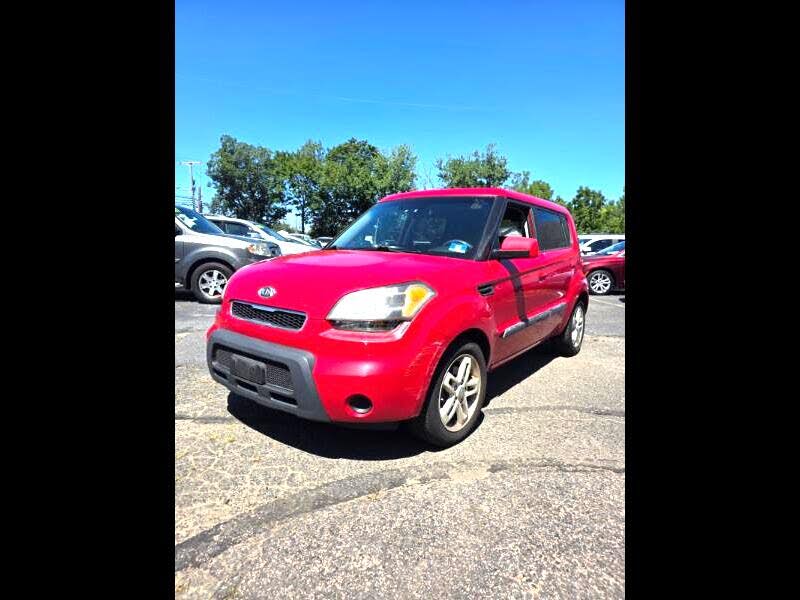 2010 Kia Soul +