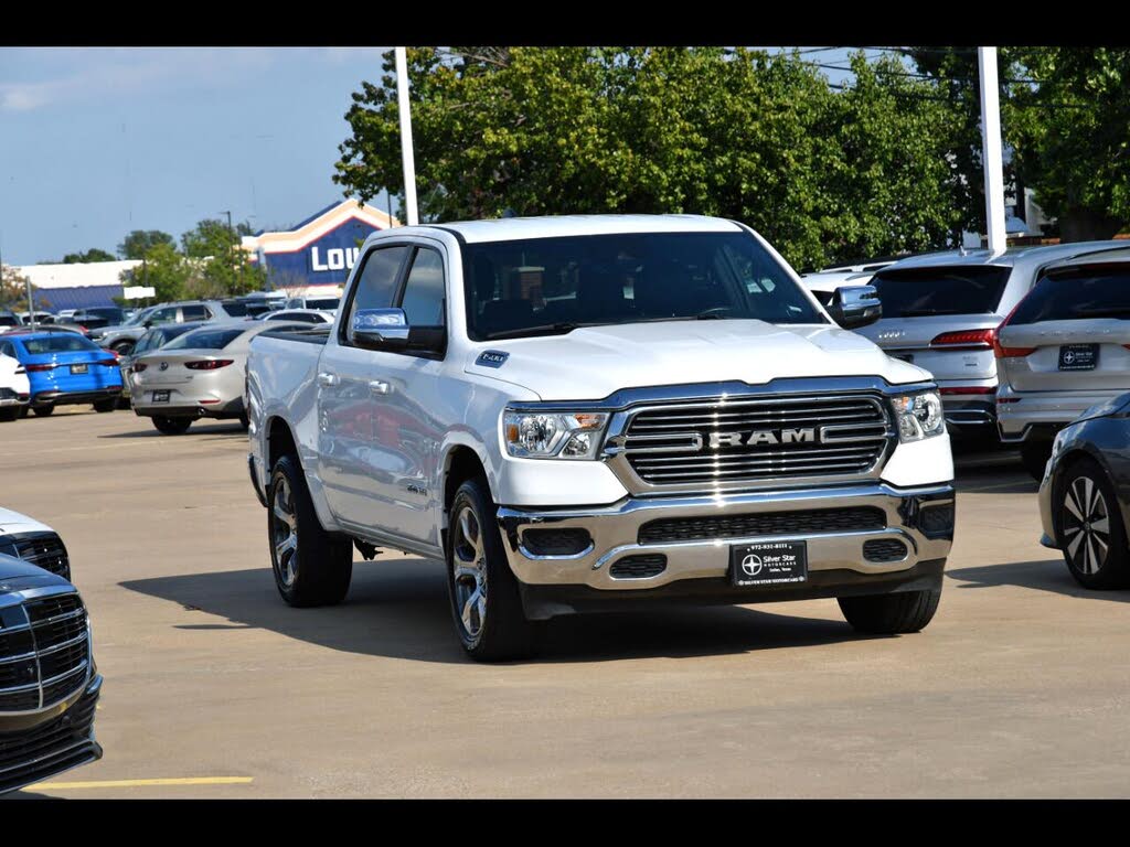2024 RAM 1500 Laramie Crew Cab RWD