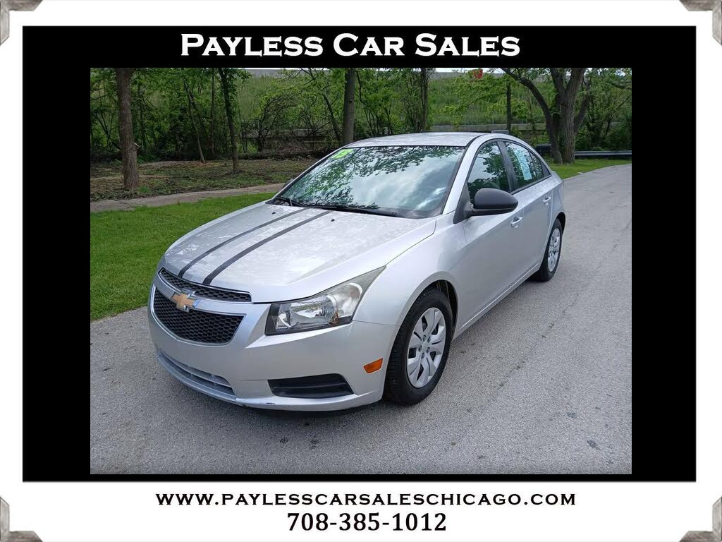 2013 Chevrolet Cruze LS Sedan FWD