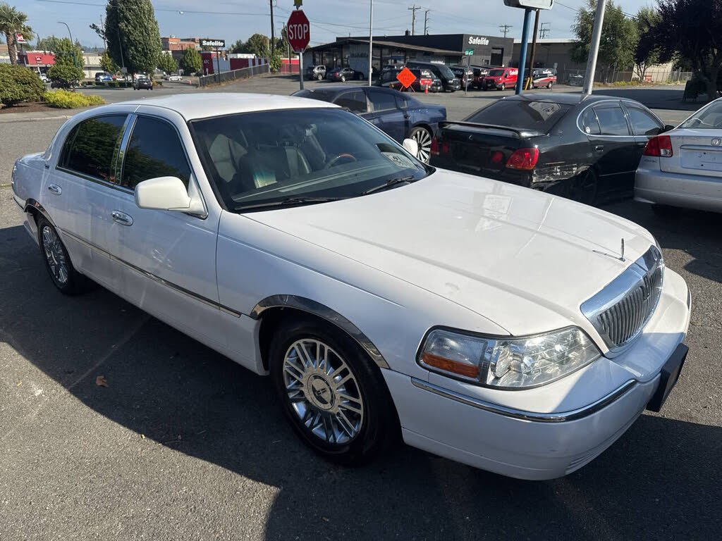 2009 Lincoln Town Car Signature Limited