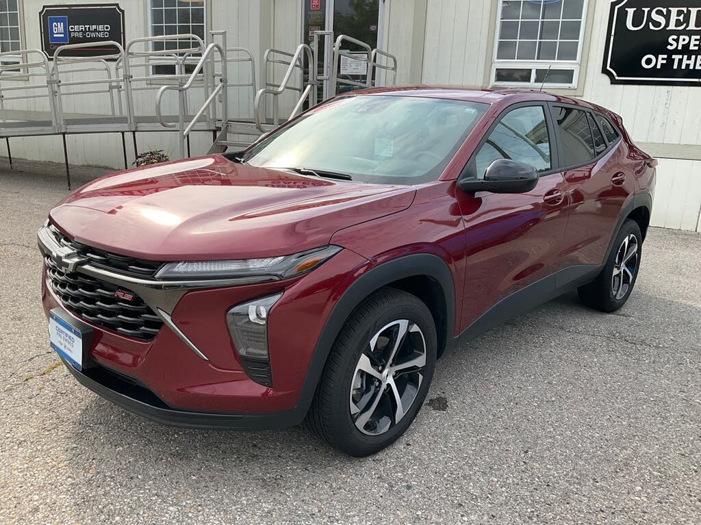 2024 Chevrolet Trax RS with 1RS FWD