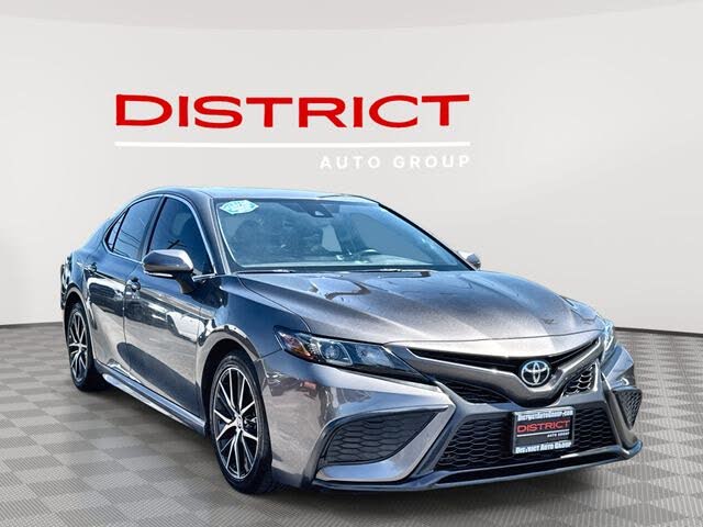 2022 Toyota Camry SE AWD