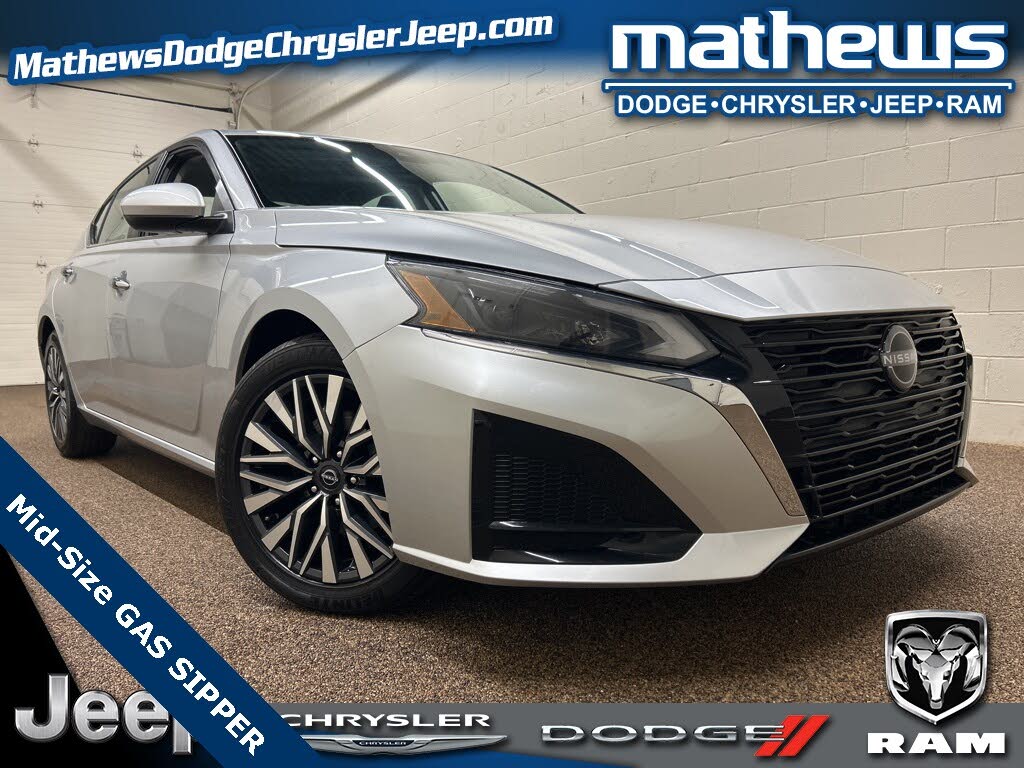 2023 Nissan Altima 2.5 SV FWD