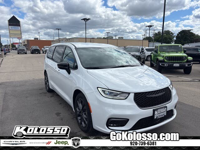 2026 Chrysler Pacifica Select FWD