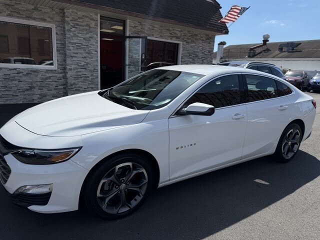 2024 Chevrolet Malibu LT with 1LT FWD