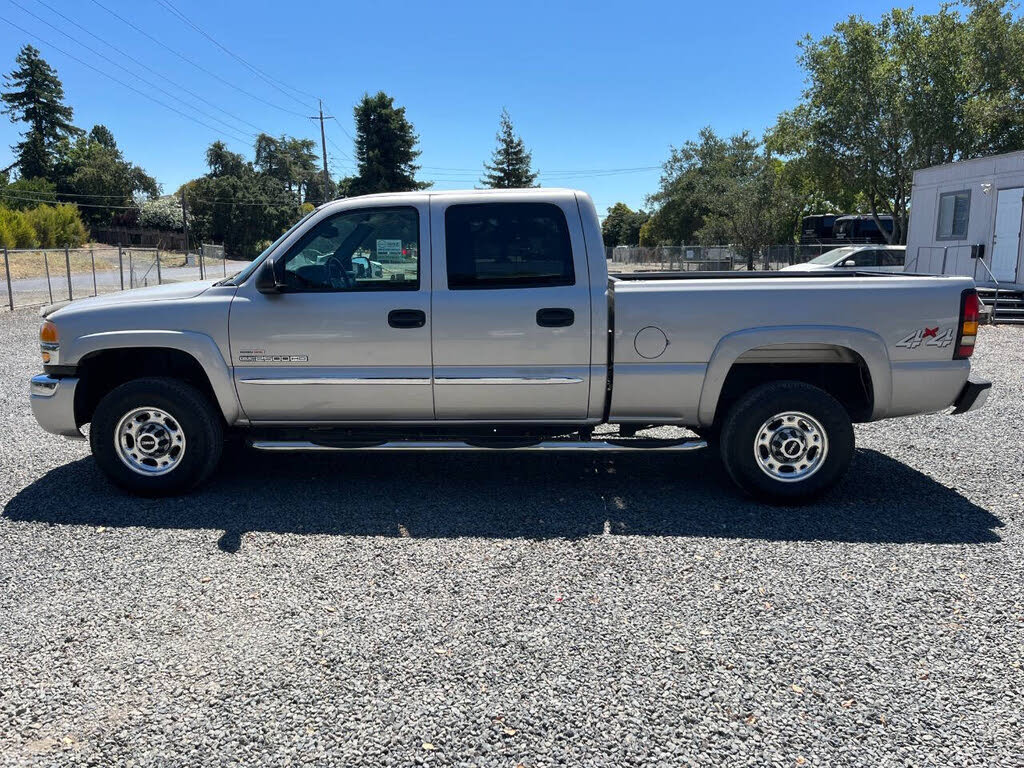 2005 GMC Sierra 2500HD 4 Dr SLT 4WD Crew Cab SB HD