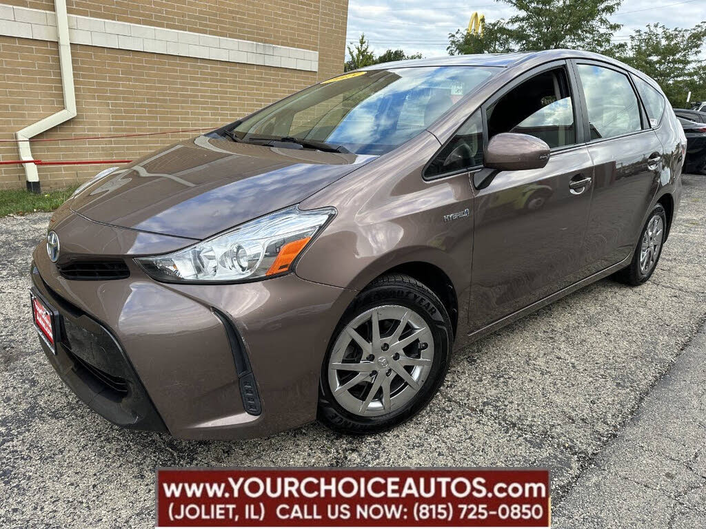 2015 Toyota Prius v Three FWD