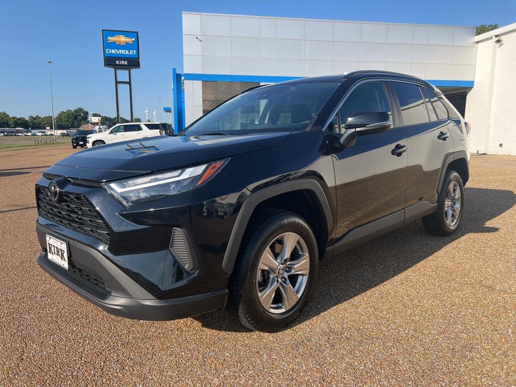 2023 Toyota RAV4 XLE FWD