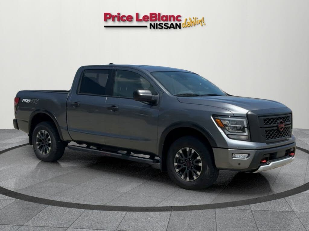 2024 Nissan Titan PRO-4X Crew Cab 4WD