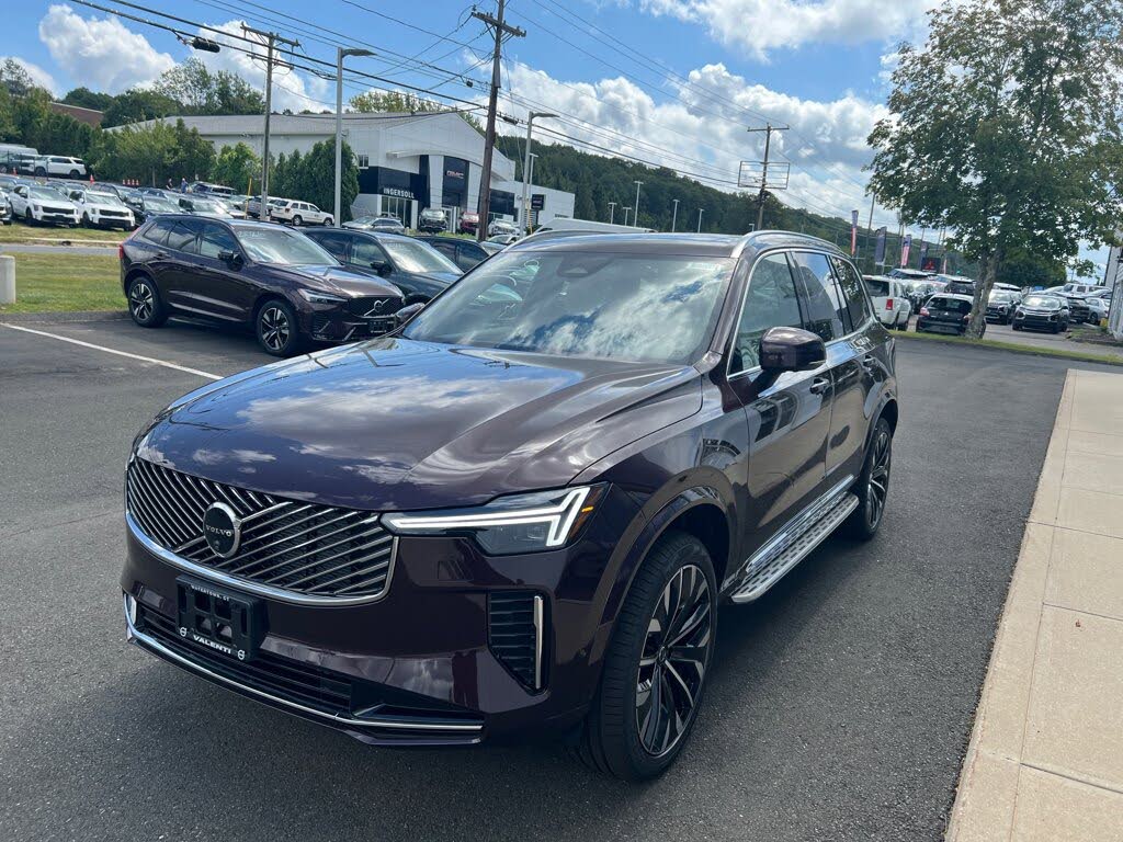 2026 Volvo XC90 B5 Plus 7-Passenger AWD