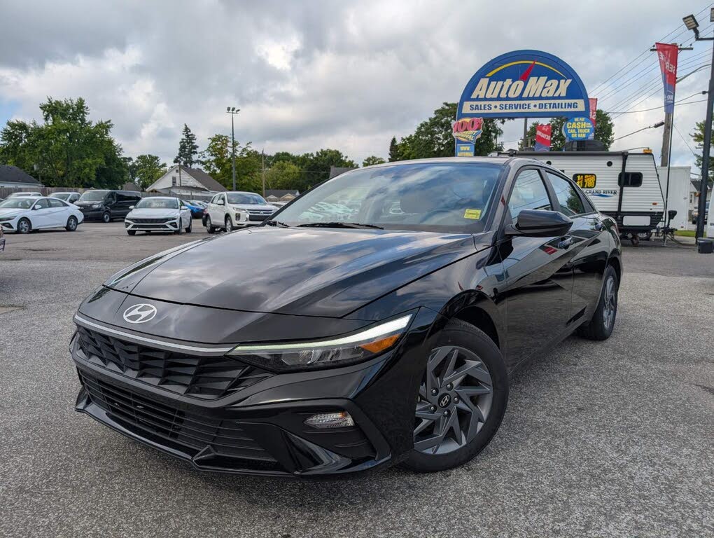2024 Hyundai Elantra Preferred FWD
