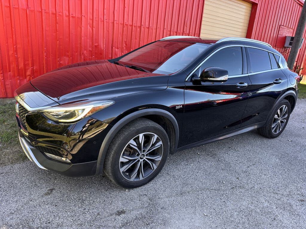 2018 INFINITI QX30 Premium AWD