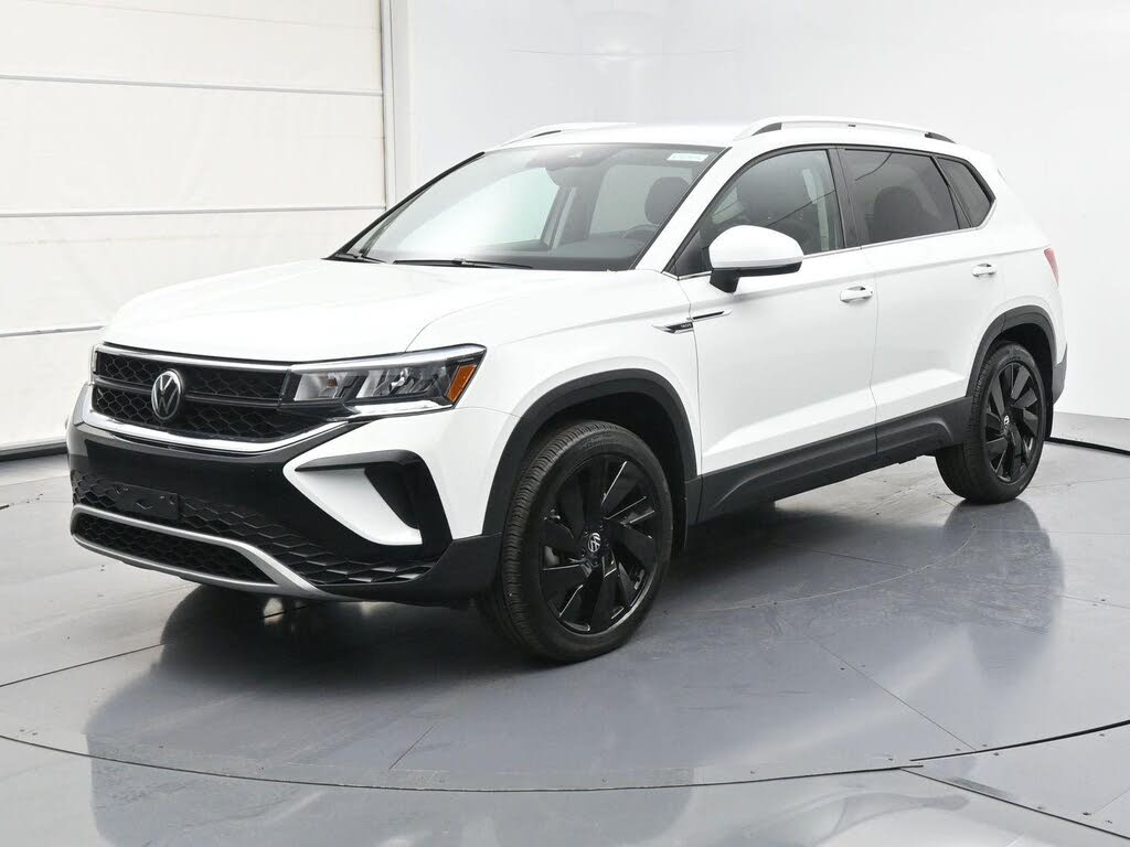 2024 Volkswagen Taos SE 4Motion
