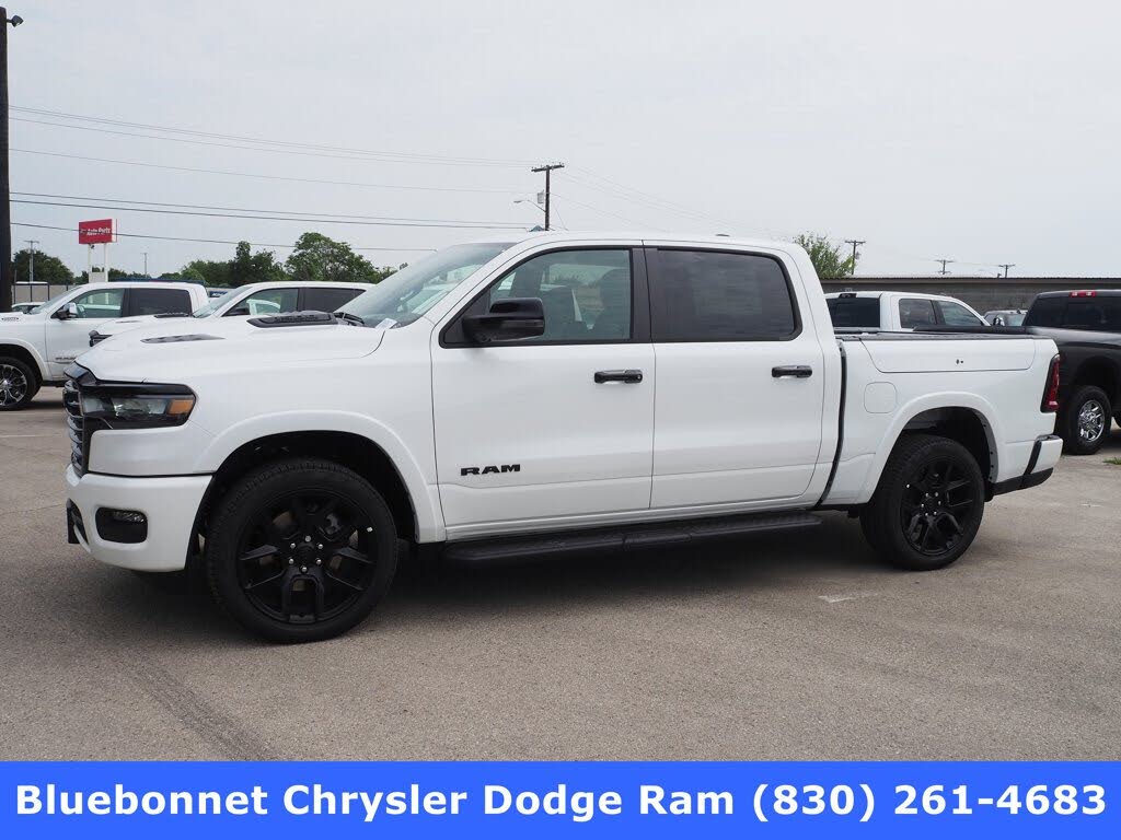 2026 RAM 1500 Laramie Crew Cab 4WD