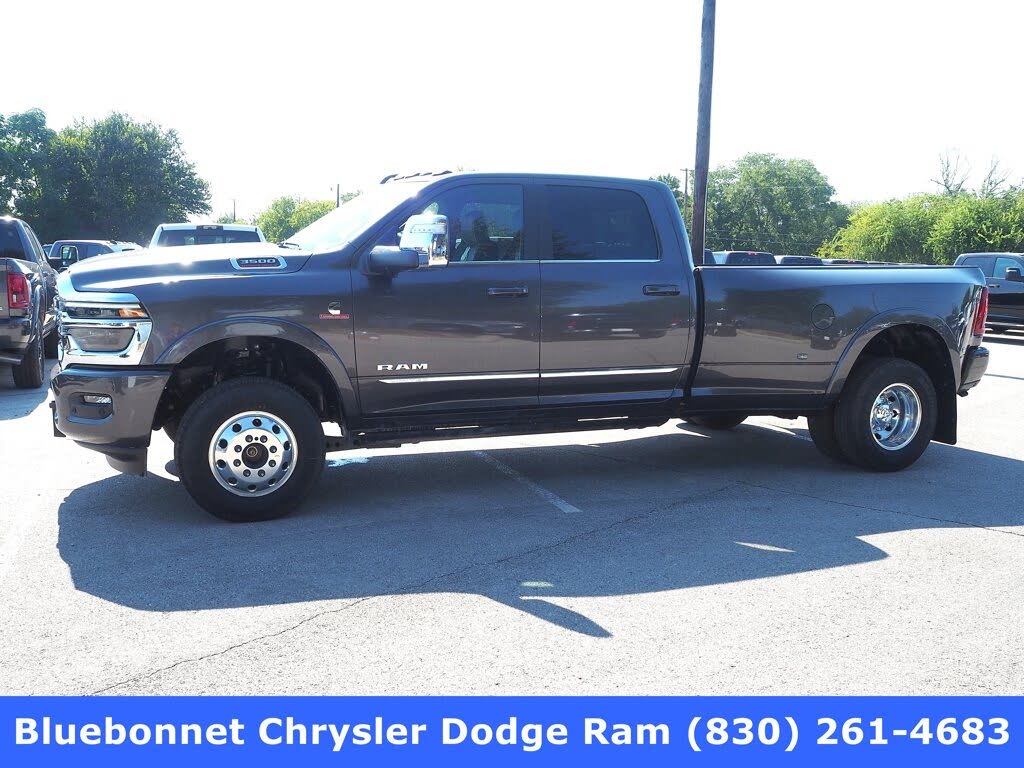2026 RAM 3500 Limited Crew Cab LB DRW 4WD