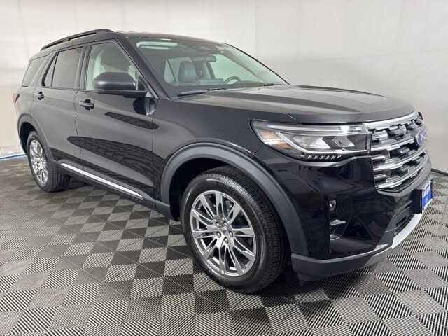 2025 Ford Explorer Active AWD