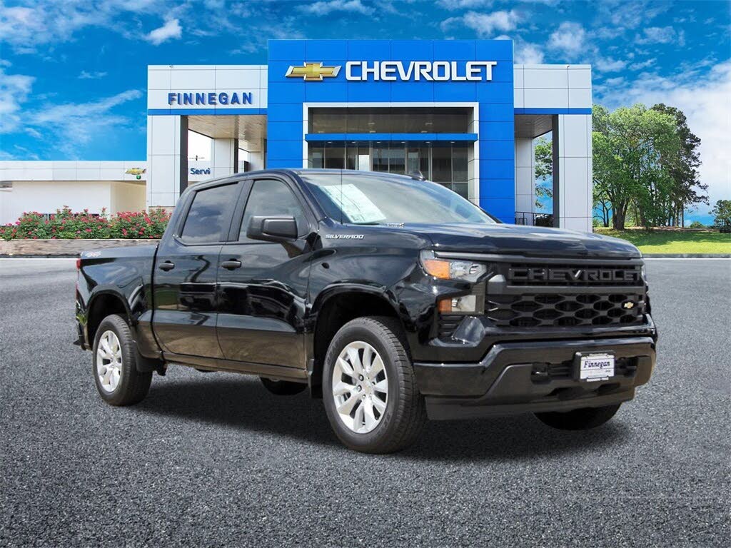 2026 Chevrolet Silverado 1500 Custom Crew Cab 4WD