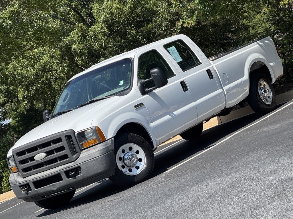 2005 Ford F-250 Super Duty Lariat Crew Cab RWD