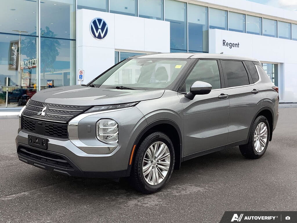 2023 Mitsubishi Outlander ES S-AWC