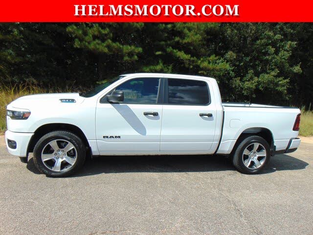 2025 RAM 1500 Tradesman Crew Cab 4WD