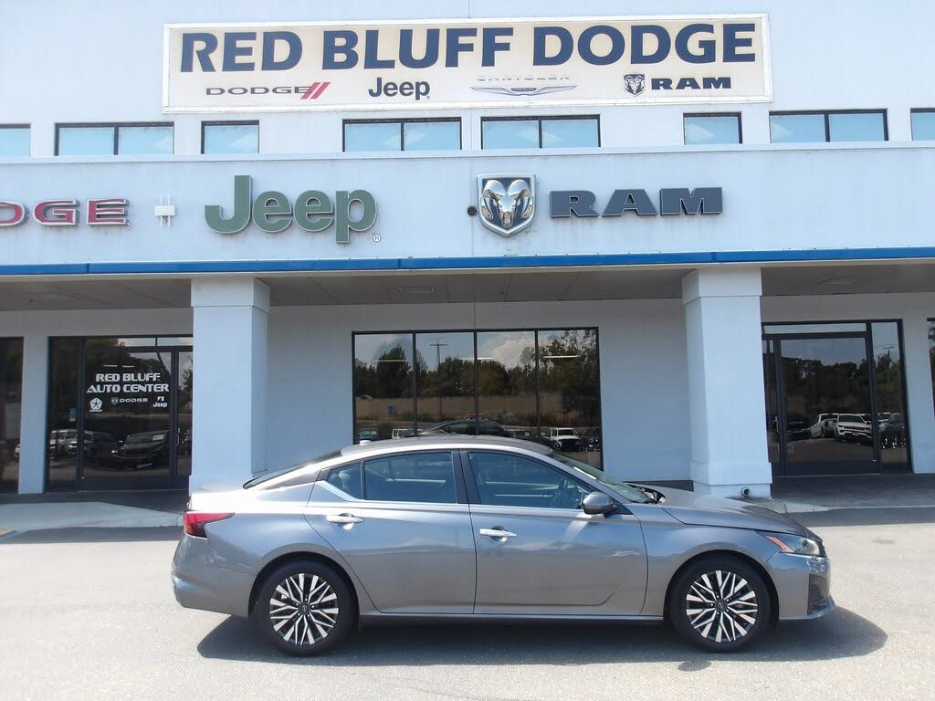 2023 Nissan Altima 2.5 SV FWD