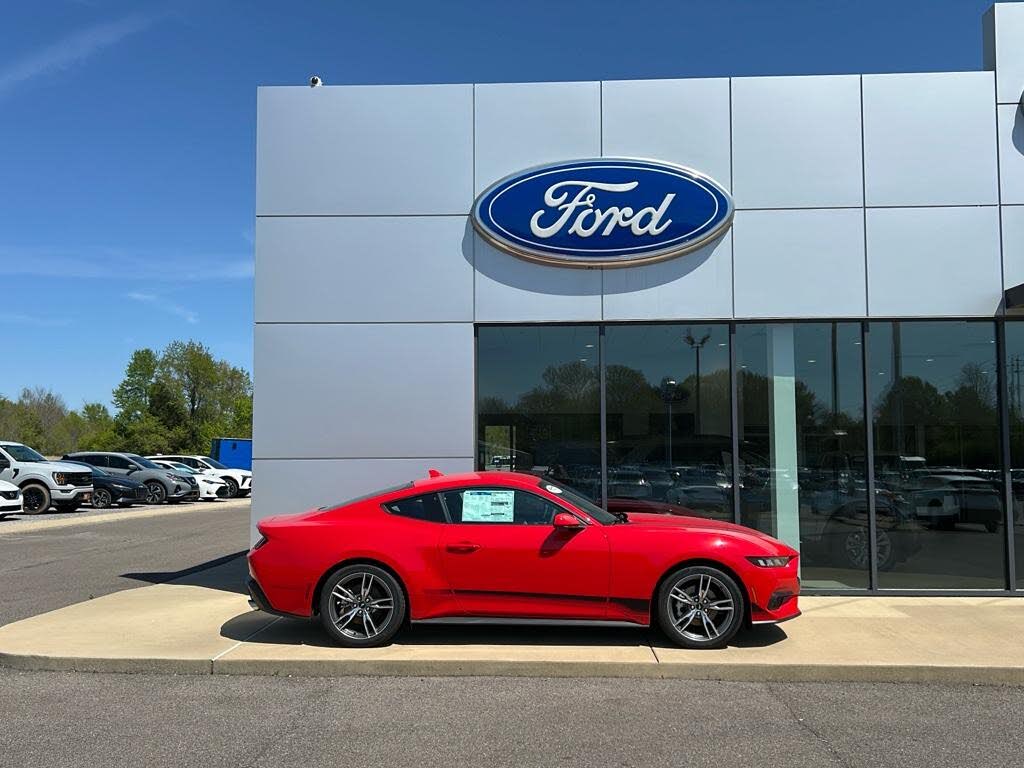2025 Ford Mustang EcoBoost Fastback RWD