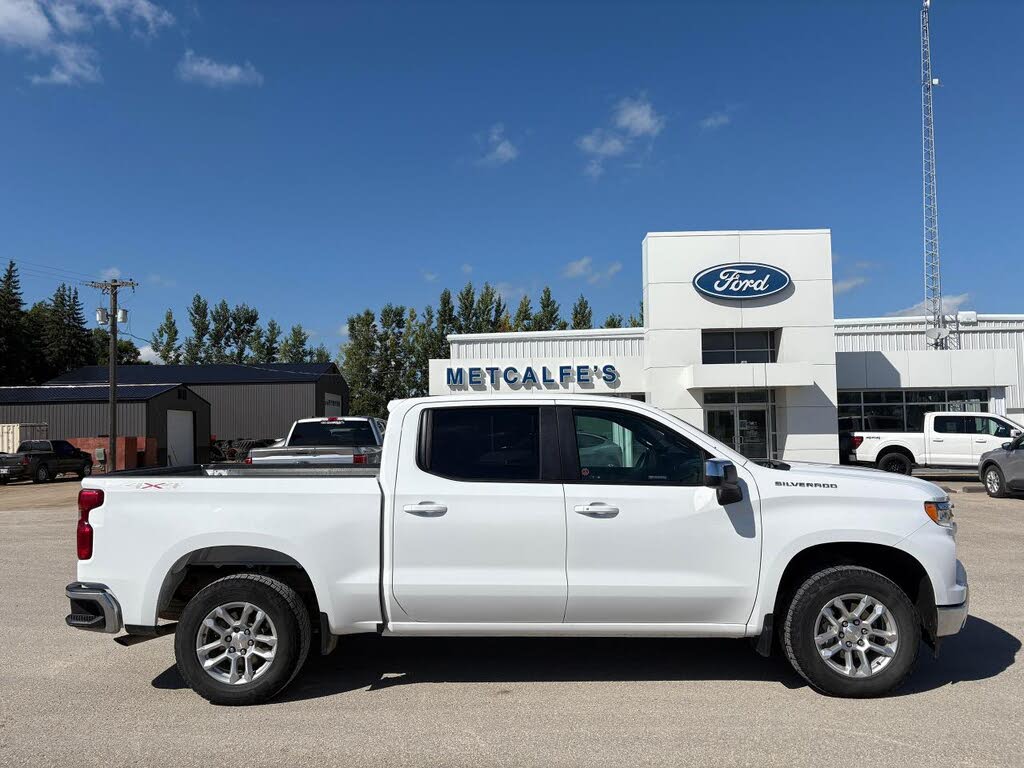 2023 Chevrolet Silverado 1500 LT Crew Cab 4WD