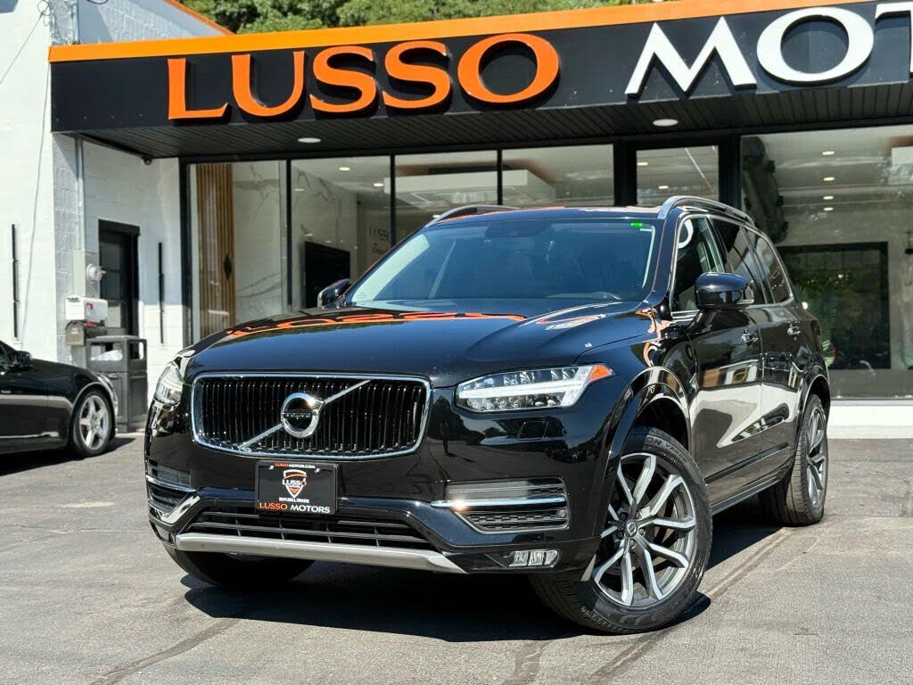 2017 Volvo XC90 T5 Momentum AWD