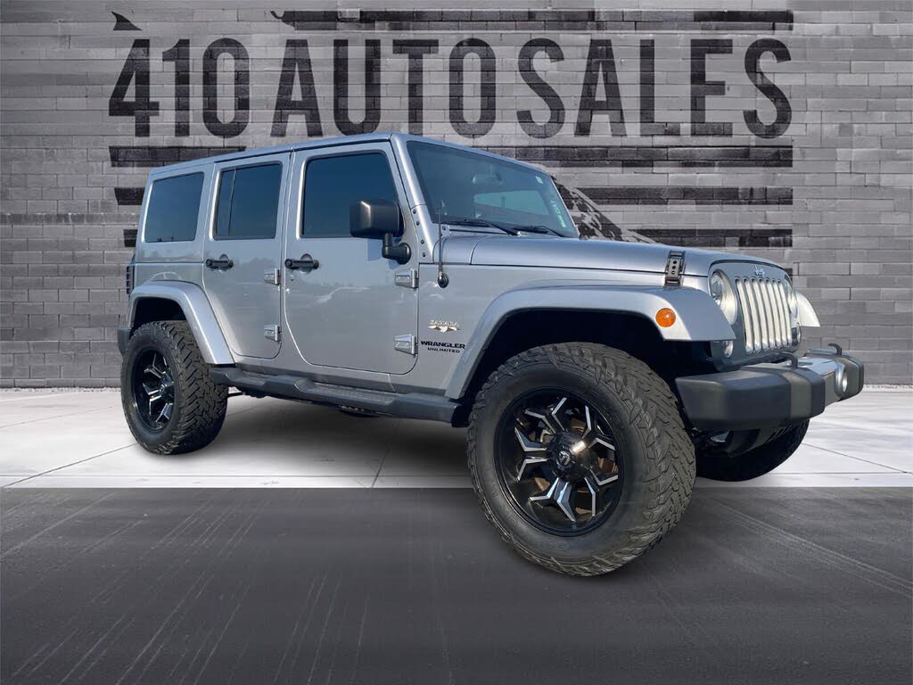 2017 Jeep Wrangler Unlimited Sahara 4WD