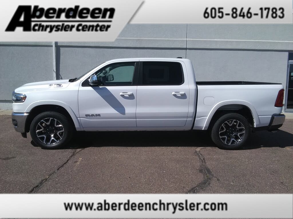 2026 RAM 1500 Laramie Crew Cab 4WD