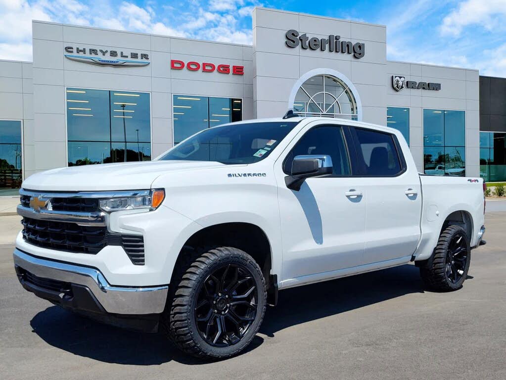 2025 Chevrolet Silverado 1500 LT Crew Cab 4WD