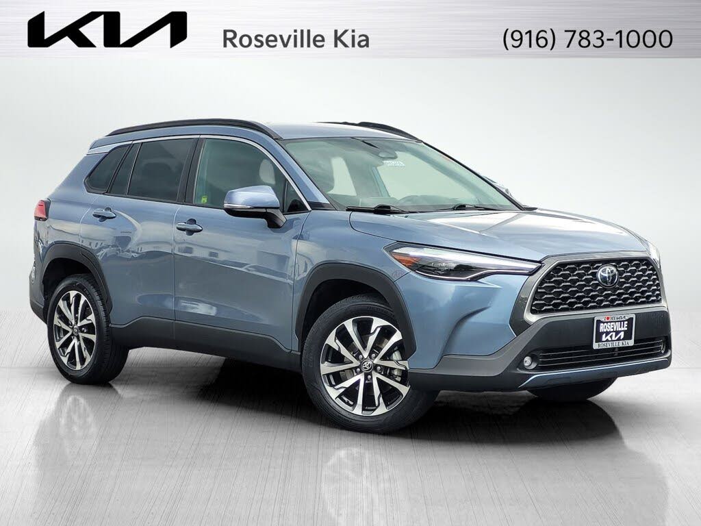 2024 Toyota Corolla Cross XLE FWD