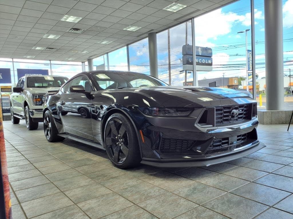 2024 Ford Mustang Dark Horse Fastback RWD