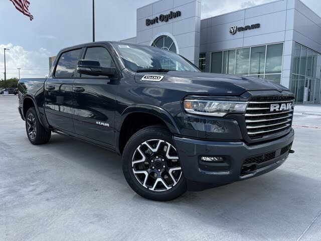 2026 RAM 1500 Laramie Crew Cab 4WD