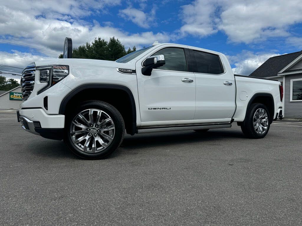 2022 GMC Sierra 1500 Denali Crew Cab 4WD
