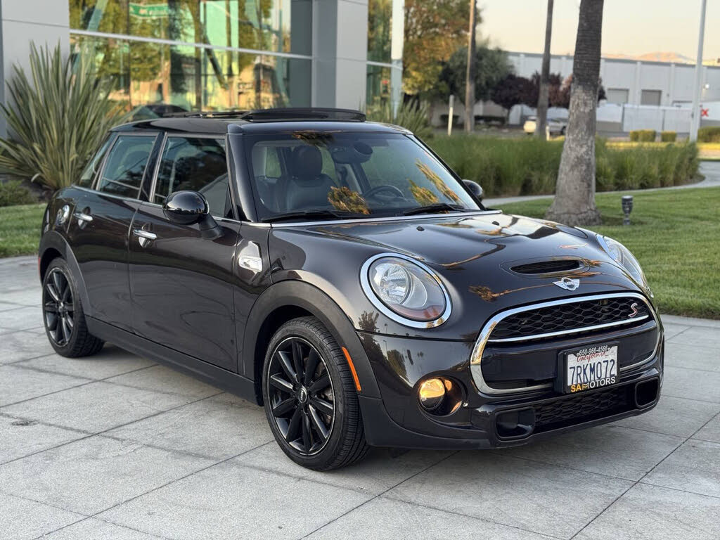 2016 MINI Cooper S 4-Door Hatchback FWD